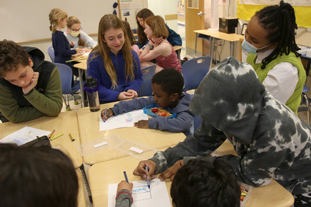 BDS Cross Graded Ukraine 7 04.01.22Scoop Student illustration of a car