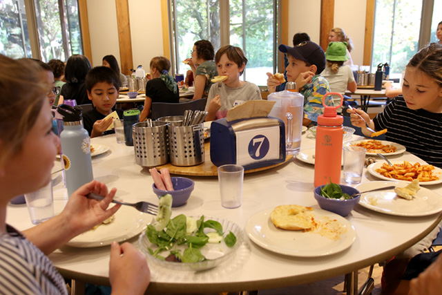 BDS Coolidge Lunch 1 09.08.22Scoop Student illustration of a car